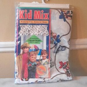 NEW Kid Mix Vintage 1980 1990 Animal Cowboy Ballon Valance 90" x 17"
